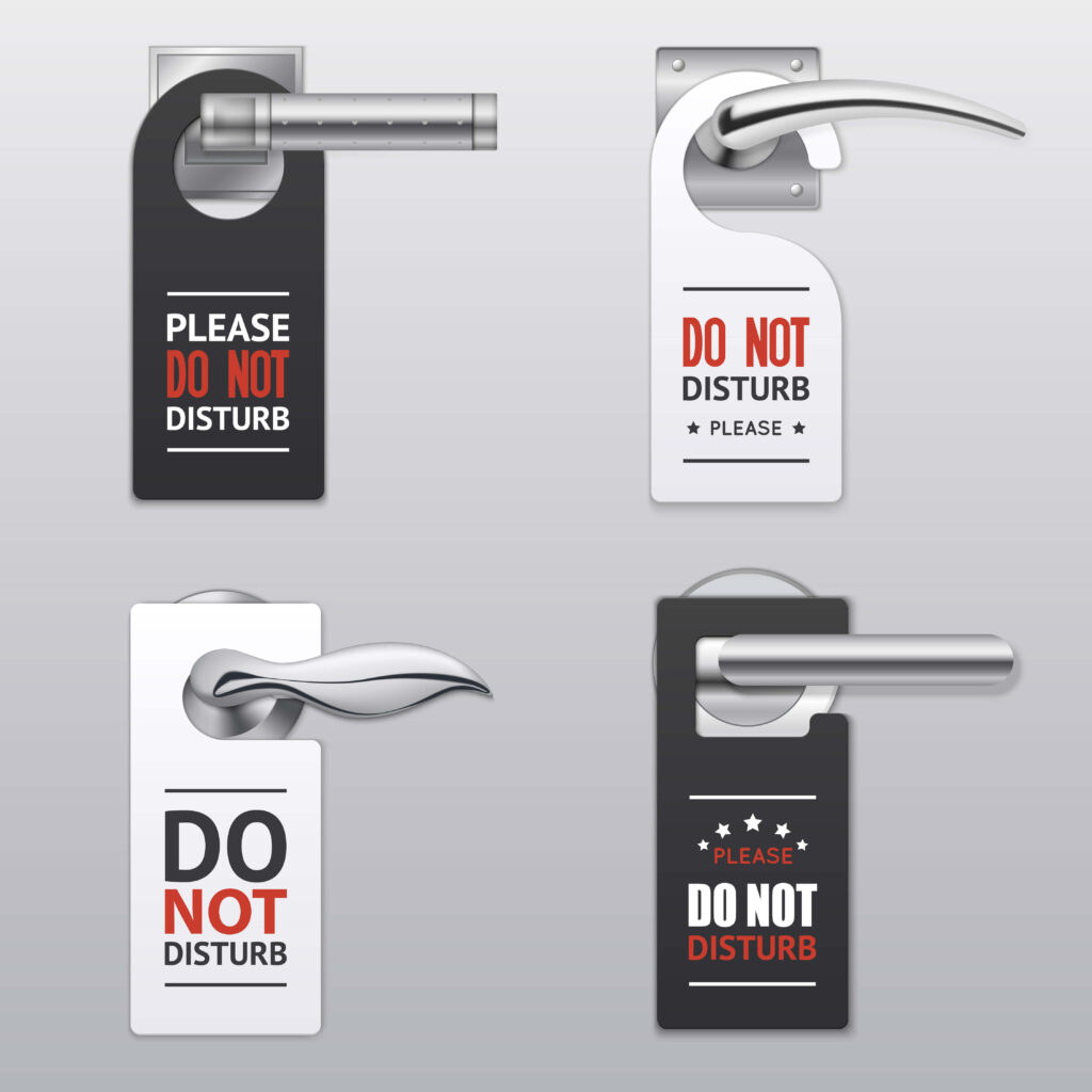 door-hangers-mediapictures